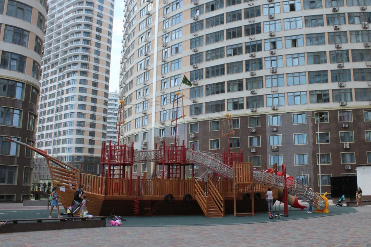 Sea View Sky 15 Apartments Odessa Ngoại thất bức ảnh